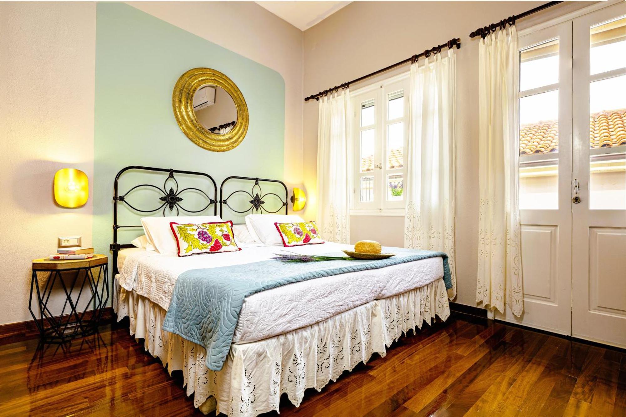 Chanialiving Venetian Luxury House-near Plaza Parking Chania (Crete)